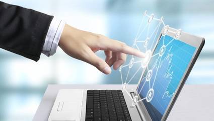 男生適合學且好就業的專業探索 聚焦計算機技術開發的潛力與前景